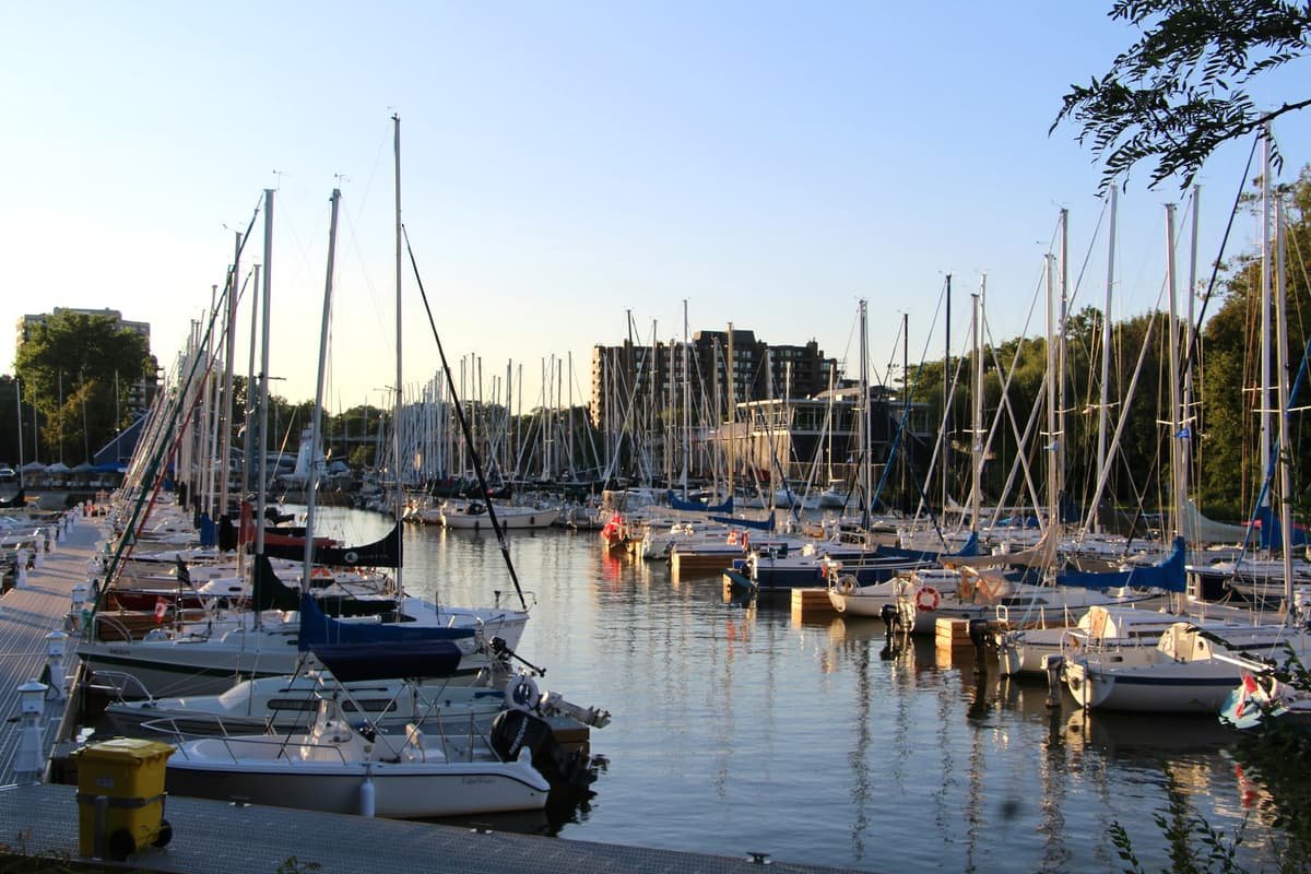 A marina full of boats in Mississauga, Ontario